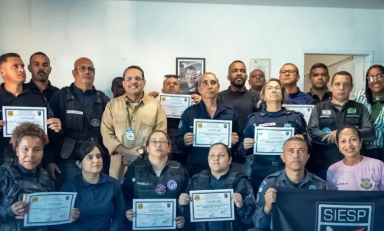 Agentes da Guarda Municipal de Mangaratiba e Cabo Frio recebem certificados