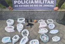 Material apreendido pela Polícia Militar durante operação na Comunidade do Cação