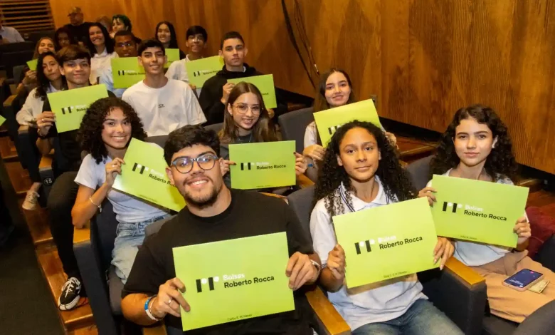 Estudantes seguram reconhecimento acadêmico por bolsa de estudos