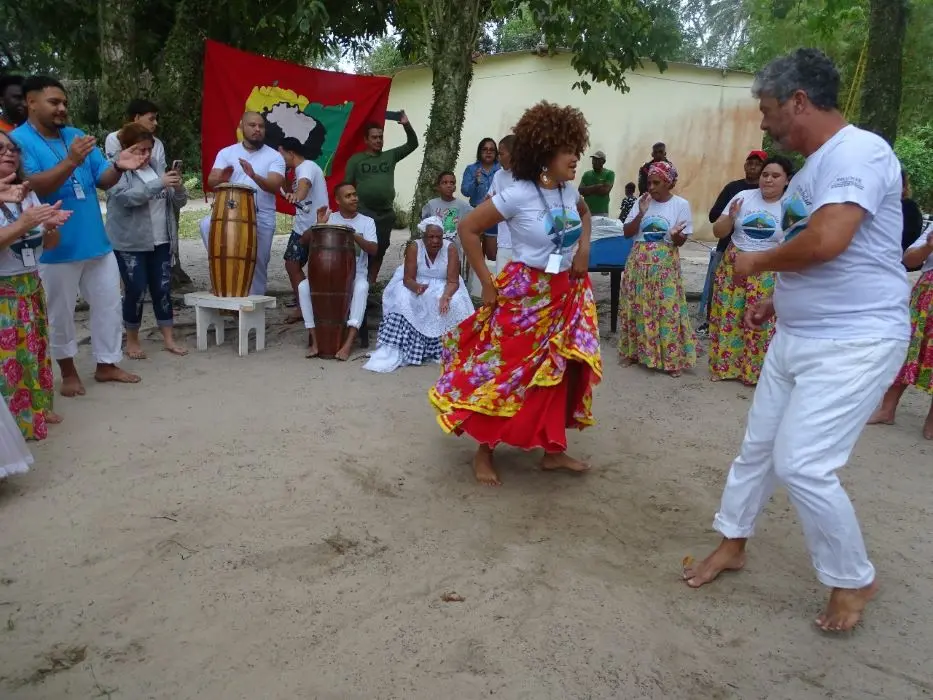 Roda de jongo encerra o VI Encontro Quilombola na Ilha da Marambaia 