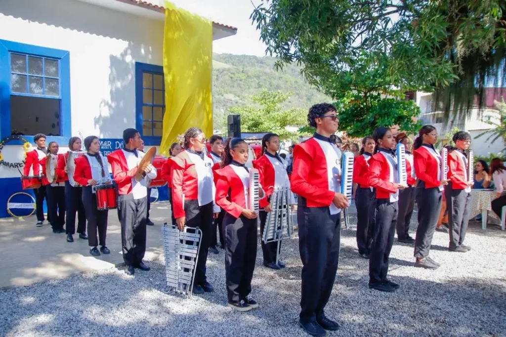 Banda Marcial do Colégio João Paulo II se apresenta durante a Ação