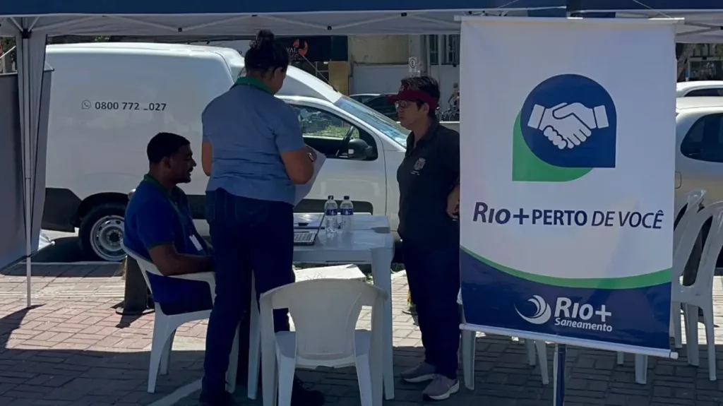 Equipe da Rio+Saneamento ofereceu atendimento e orientações