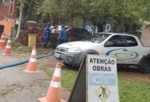 Equipes da Cedae realizam reparo emergencial
