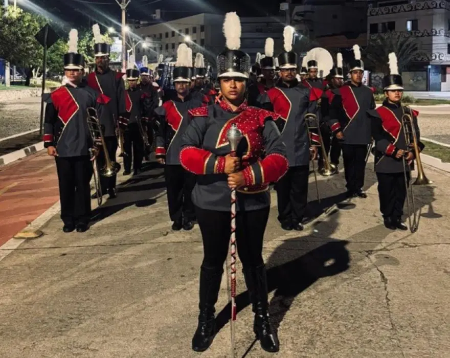  Corpo musical da Commil alinhado para apresentação