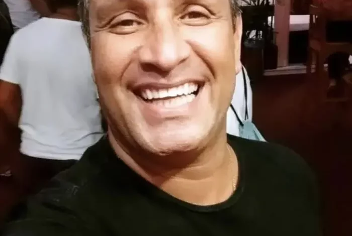 Imagem do Roberto Monsores sorrindo