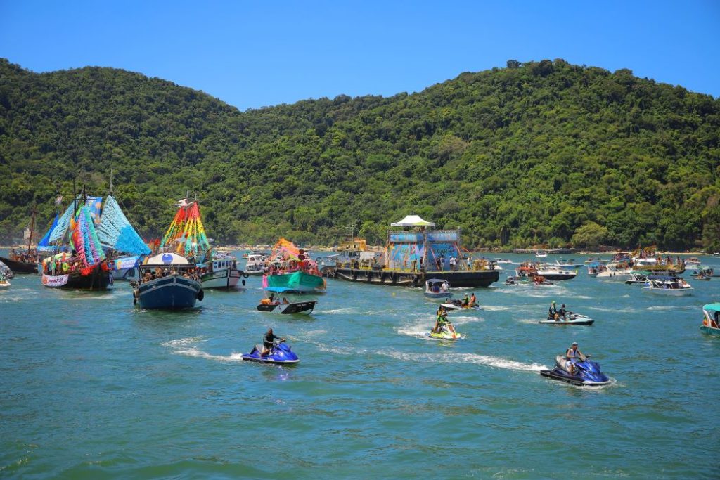 Embarcações durante o Carnamar