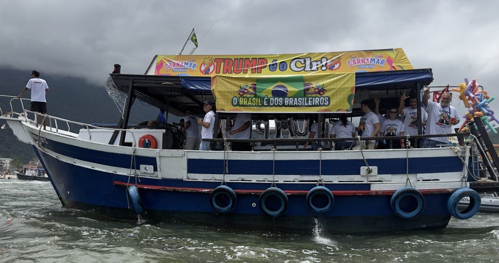 Embarcação enfeitada