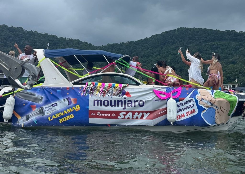 Embarcação enfeitada